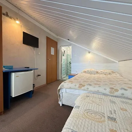 Fresh Hotel 2*